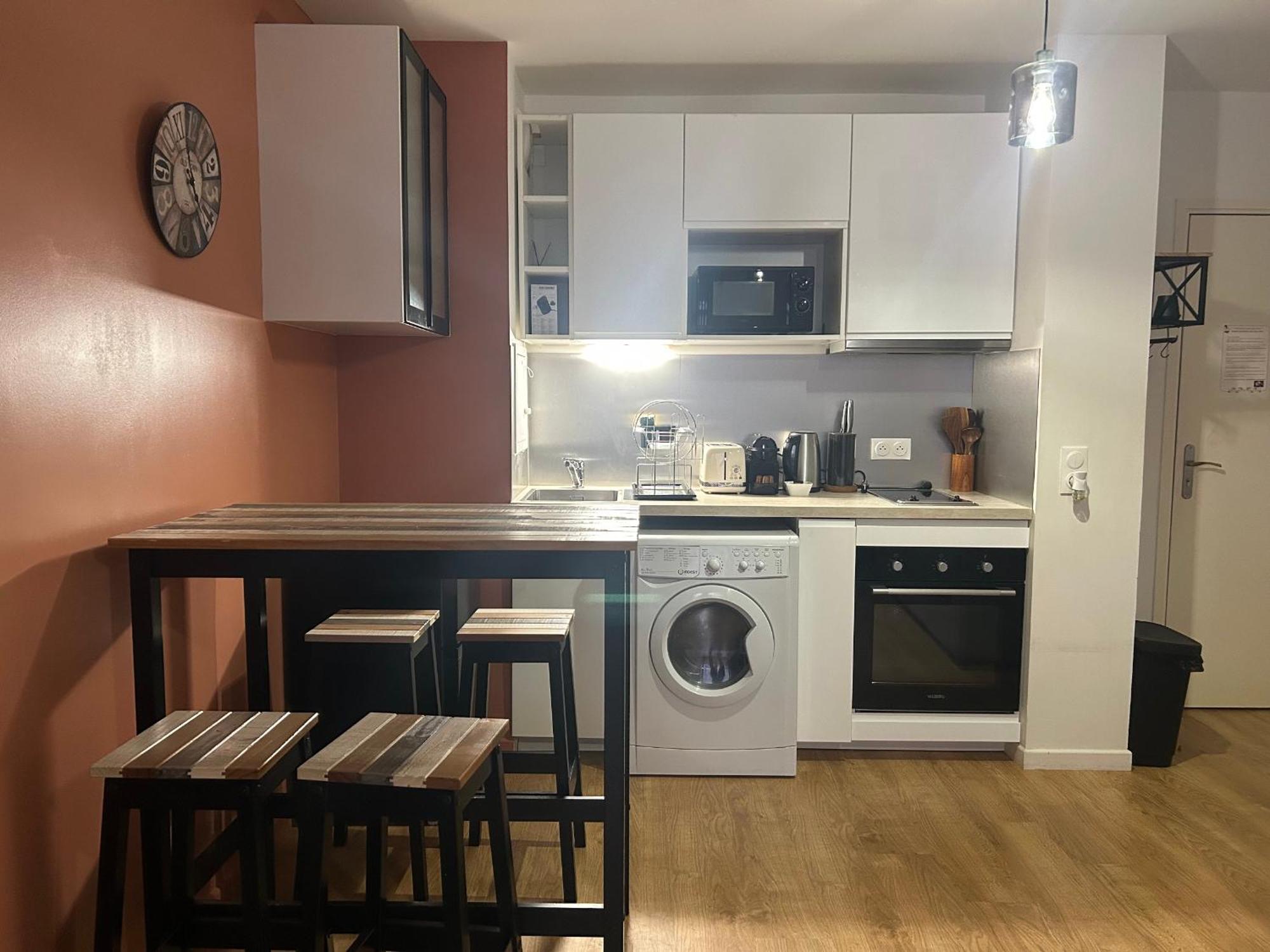 Studio Spacieux 4 Personnes Avec Terrasse Privee & Bureau - Gare A 4Min, Paris En 30Min Villiers-sur-Marne Esterno foto