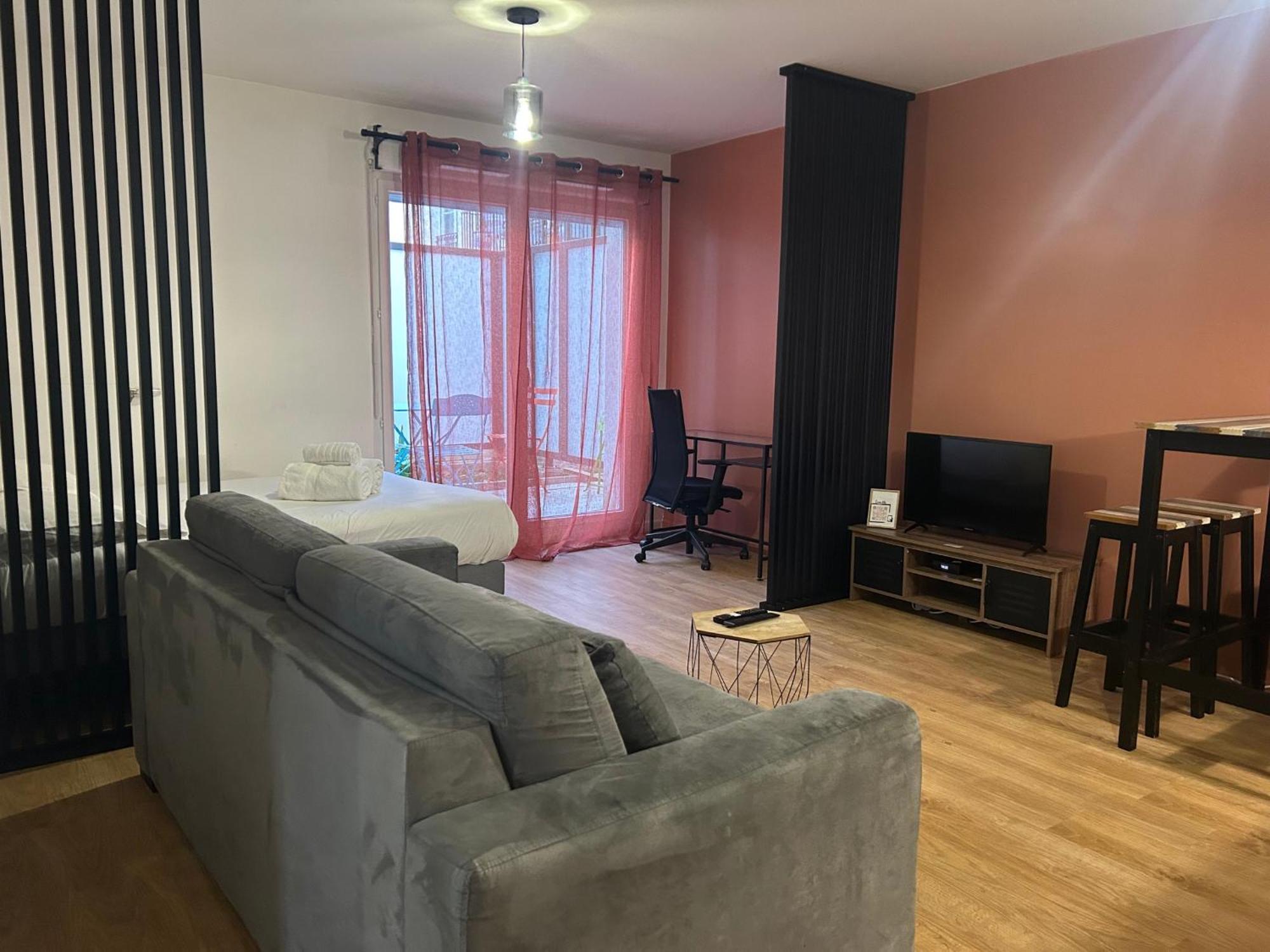 Studio Spacieux 4 Personnes Avec Terrasse Privee & Bureau - Gare A 4Min, Paris En 30Min Villiers-sur-Marne Esterno foto